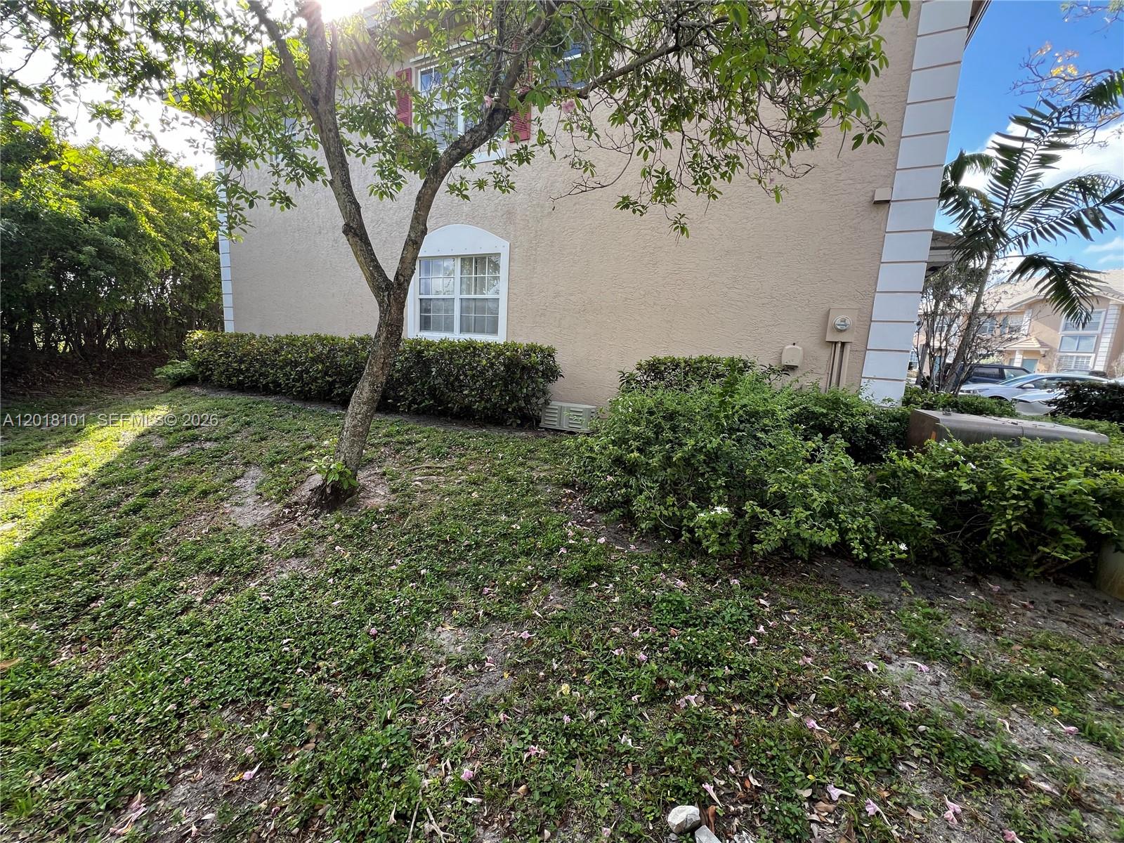 681 Nw 42nd Avenue - Property Photo 36