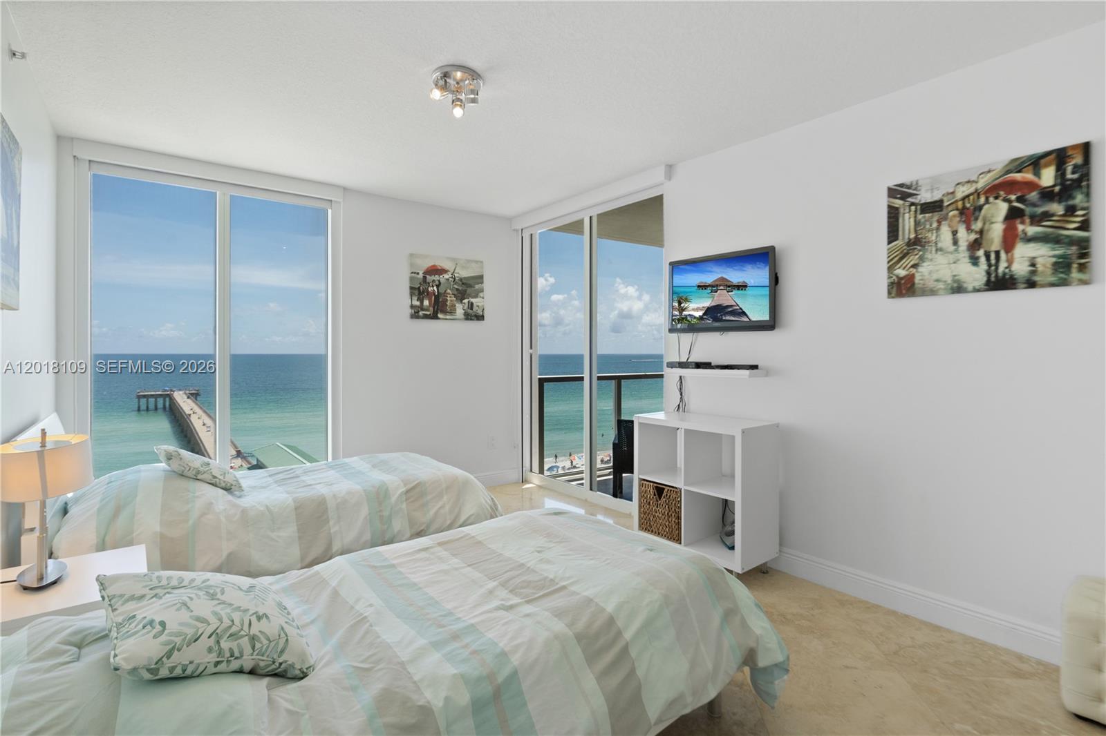 16699 Collins Avenue 702 Property Photo 9