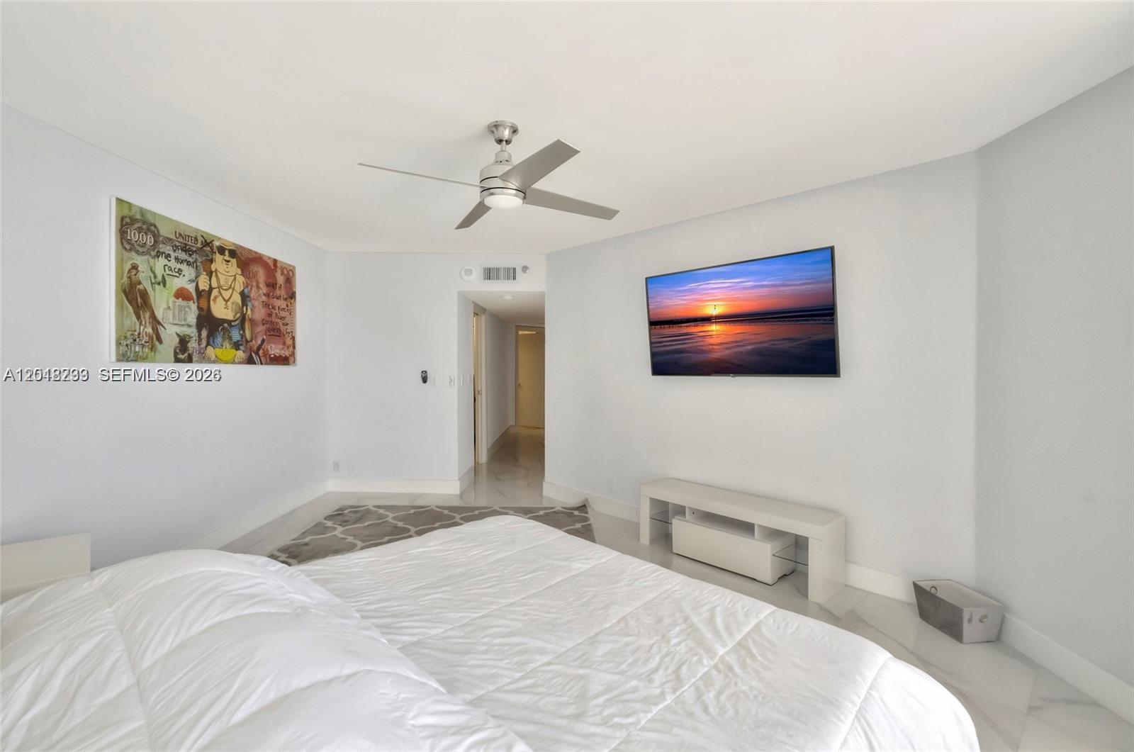 16425 Collins Avenue 1612 Property Photo 22