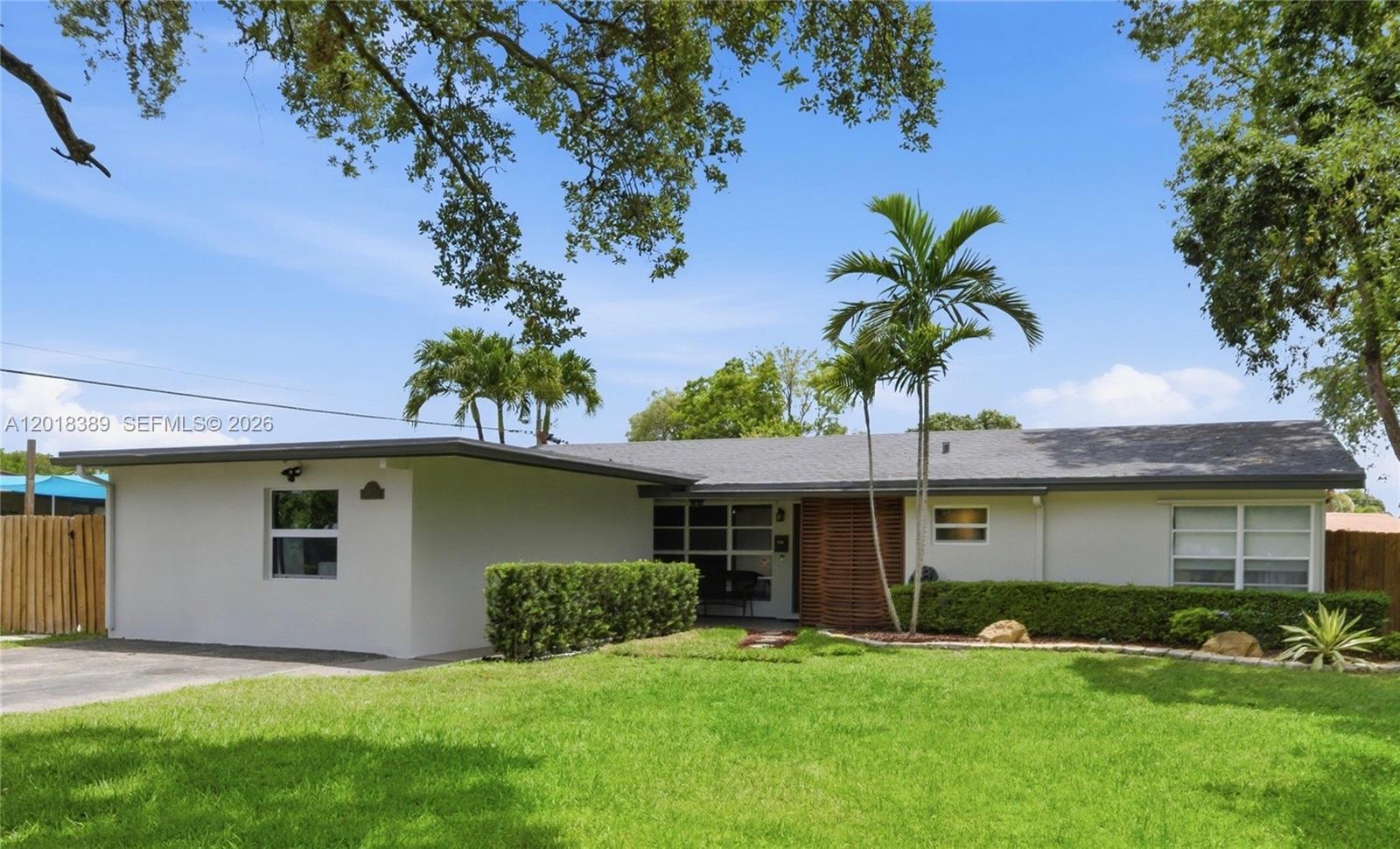 109 S 57th Avenue