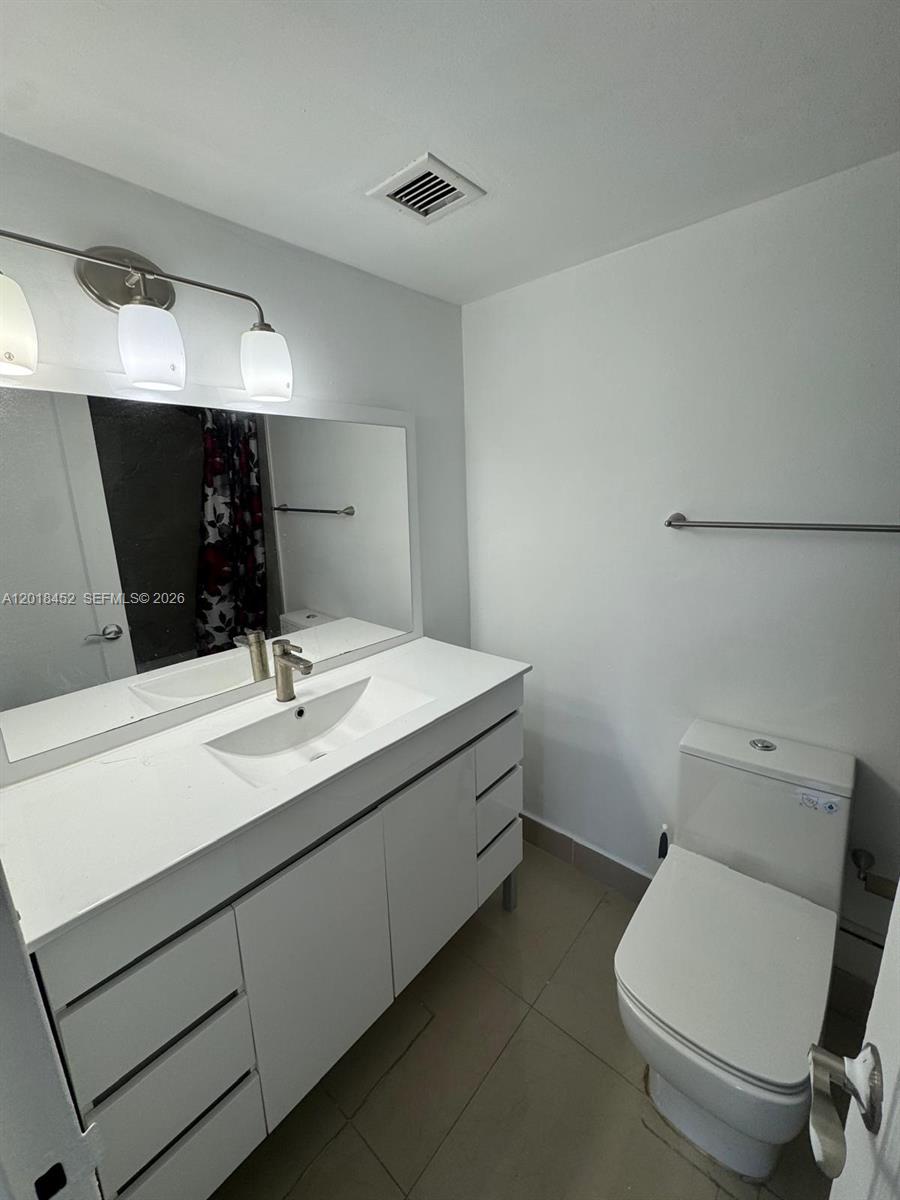 2020 Ne 135th Street 303 Property Photo 10