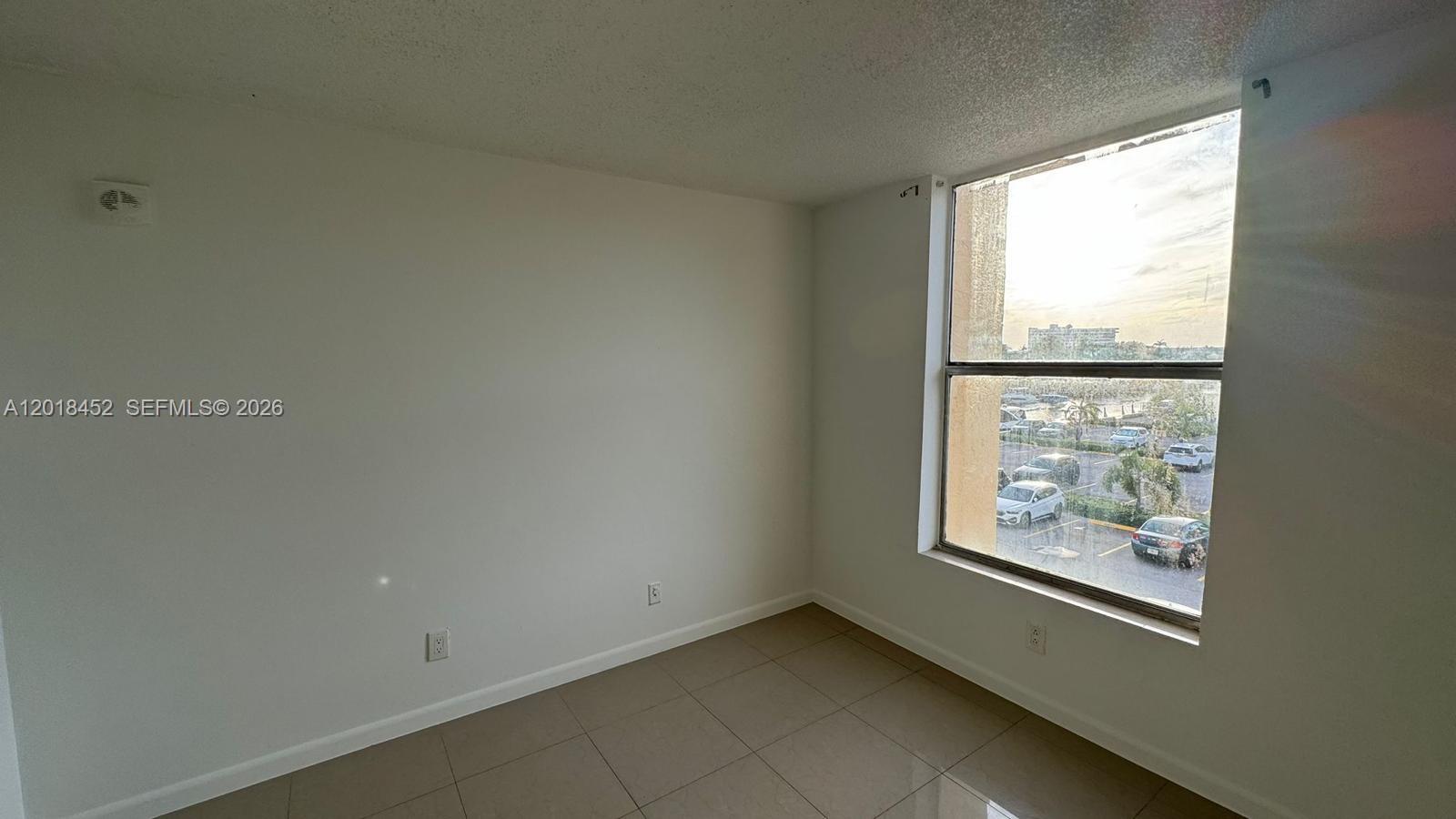 2020 Ne 135th Street 303 Property Photo 12