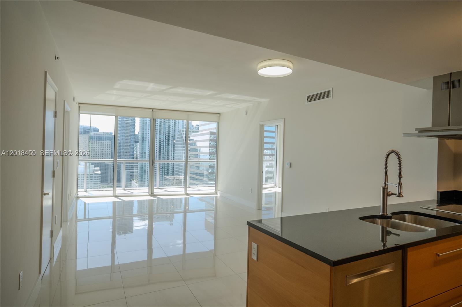 495 Brickell Avenue 2703 Property Photo 3