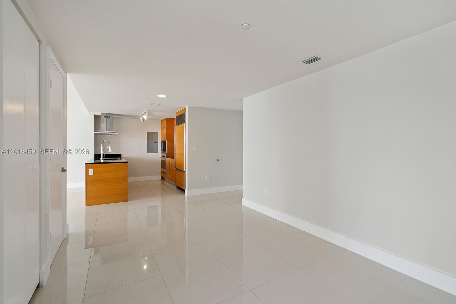 495 Brickell Avenue 2703 Property Photo 6