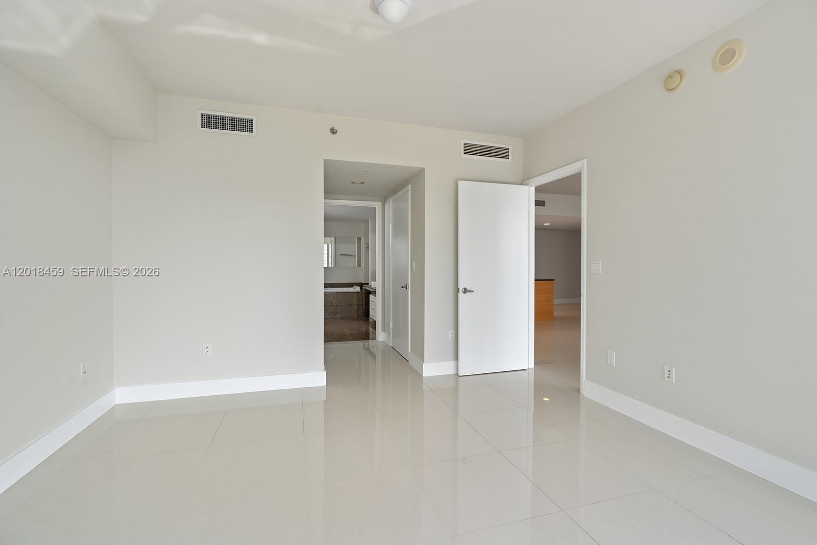 495 Brickell Avenue 2703 Property Photo 15