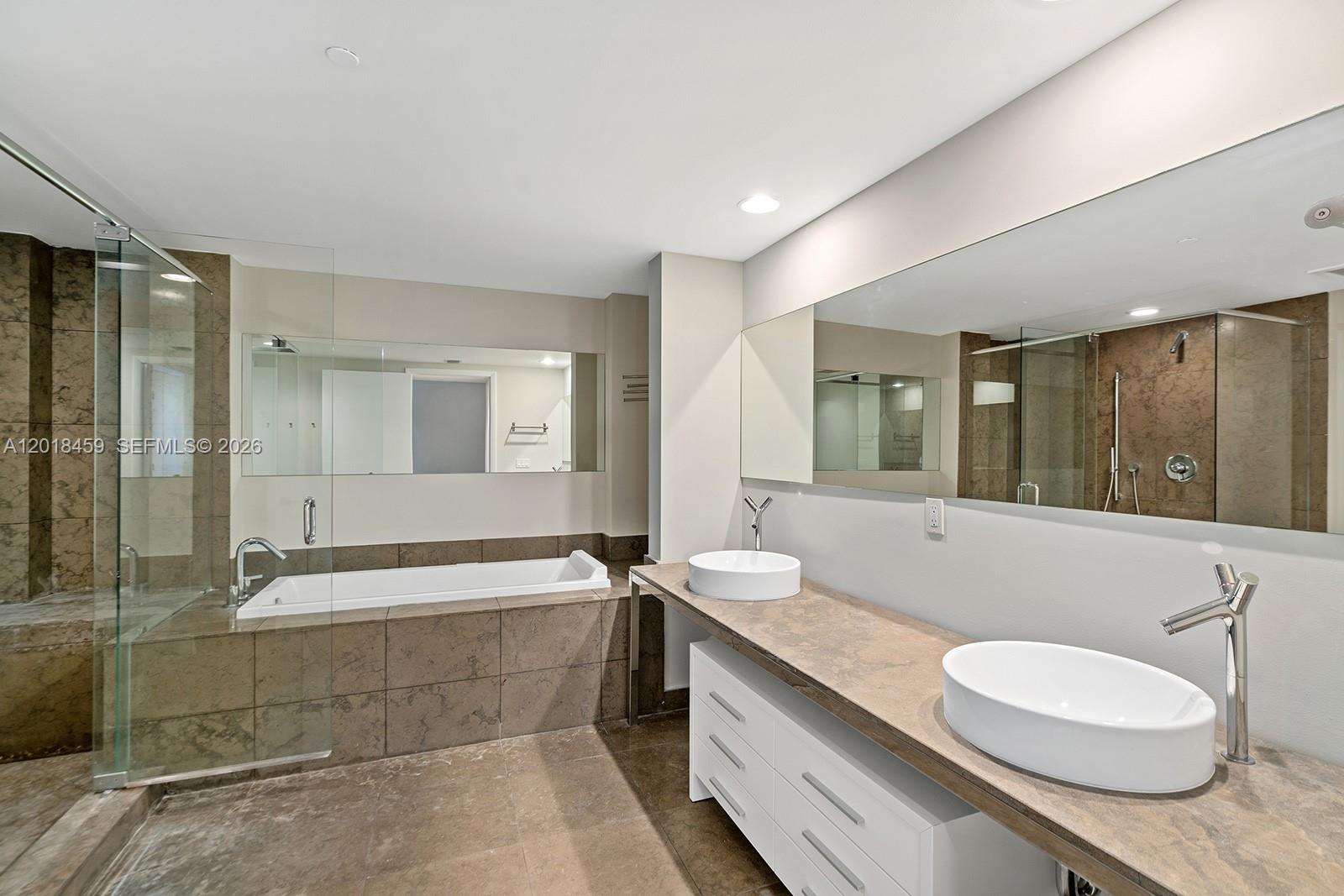495 Brickell Avenue 2703 Property Photo 16