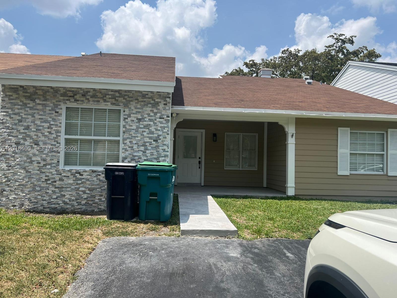 14530 Sw 142nd Ct Circle Property Photo 4