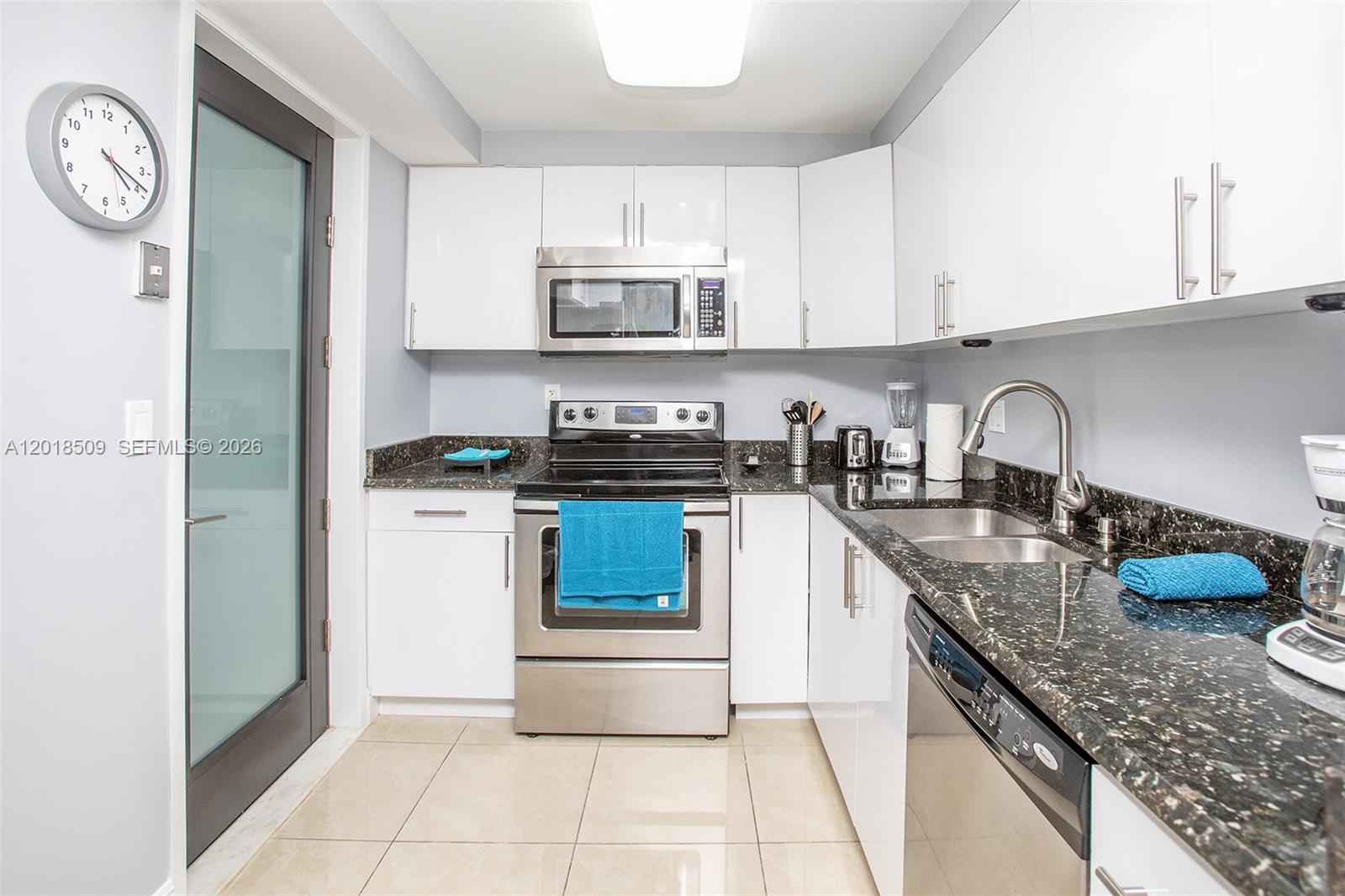 A12018509 Property Photo 17