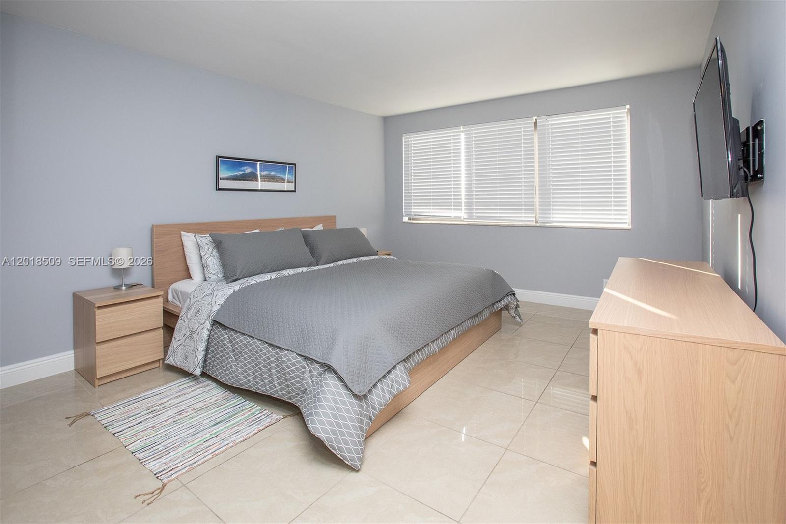 A12018509 Property Photo 21