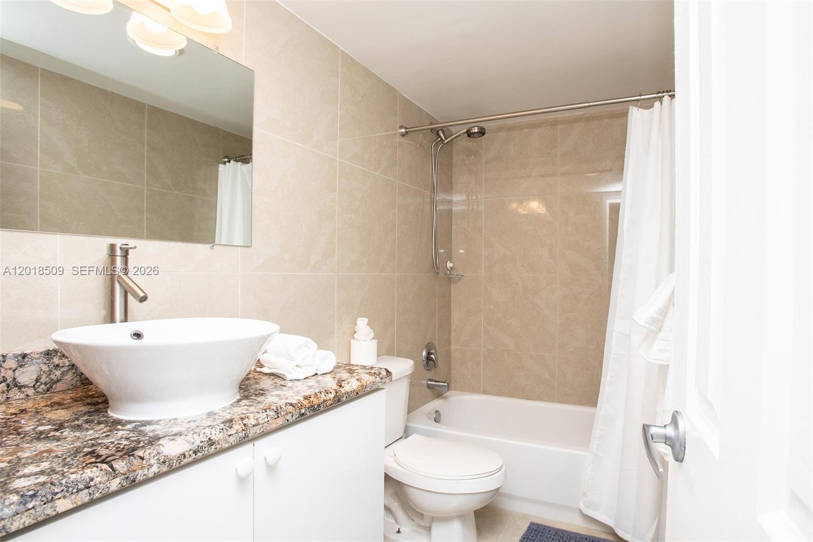 A12018509 Property Photo 30