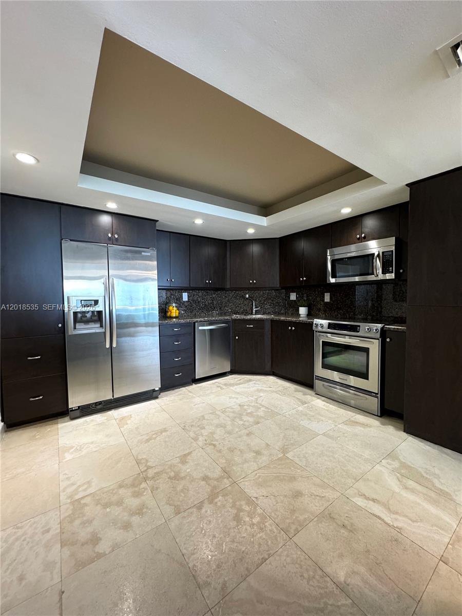 2100 S Ocean Lane 2308 Property Photo 7