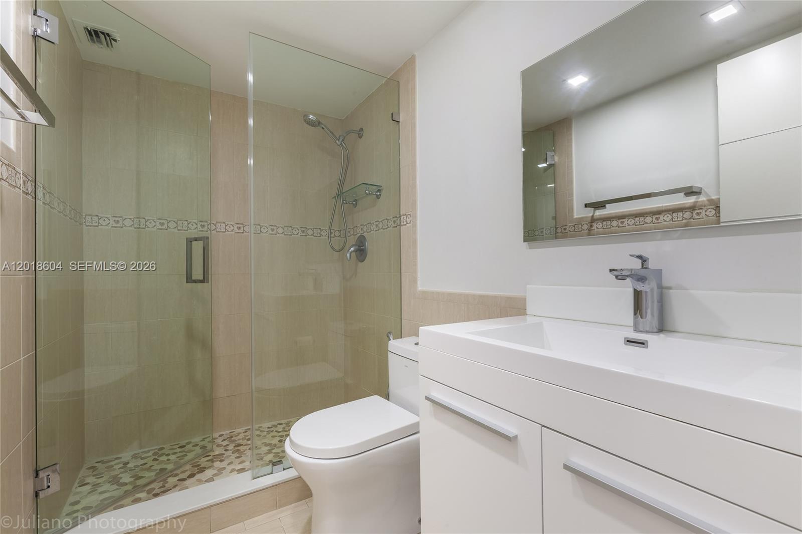 5555 Collins Avenue 9u Property Photo 18