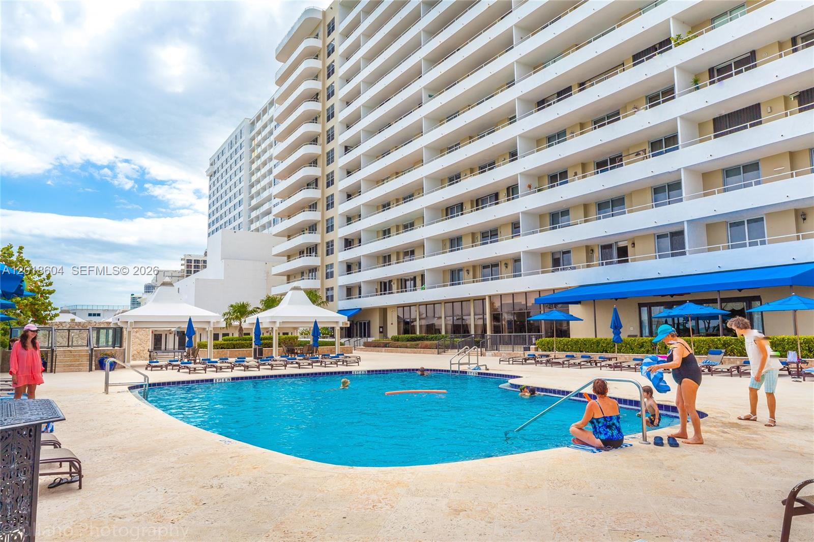5555 Collins Avenue 9u Property Photo 19