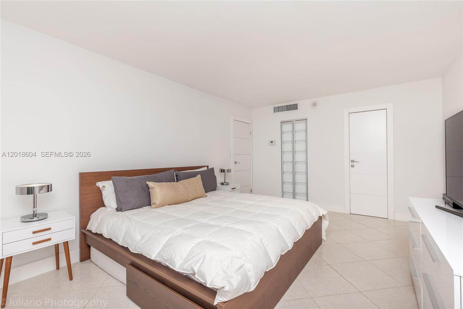 5555 Collins Avenue 9u Property Photo 30