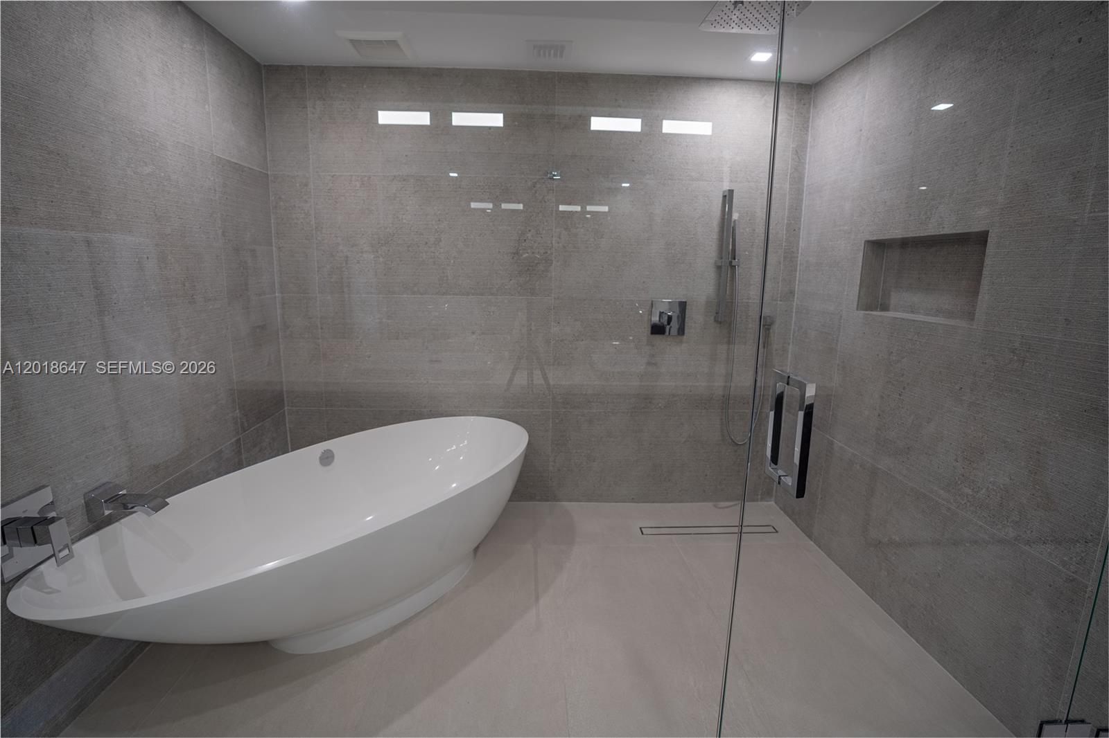 330 Sunny Isles Boulevard 5-1603 Property Photo 21