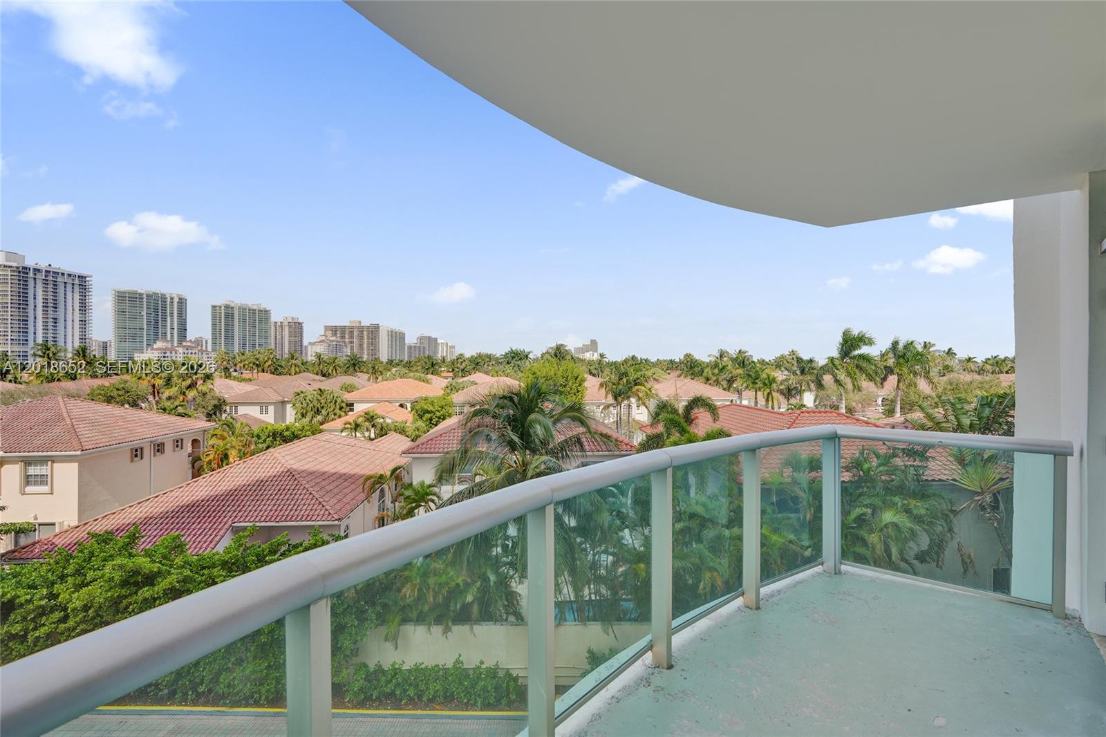 19370 Collins Avenue 426 Property Photo 4