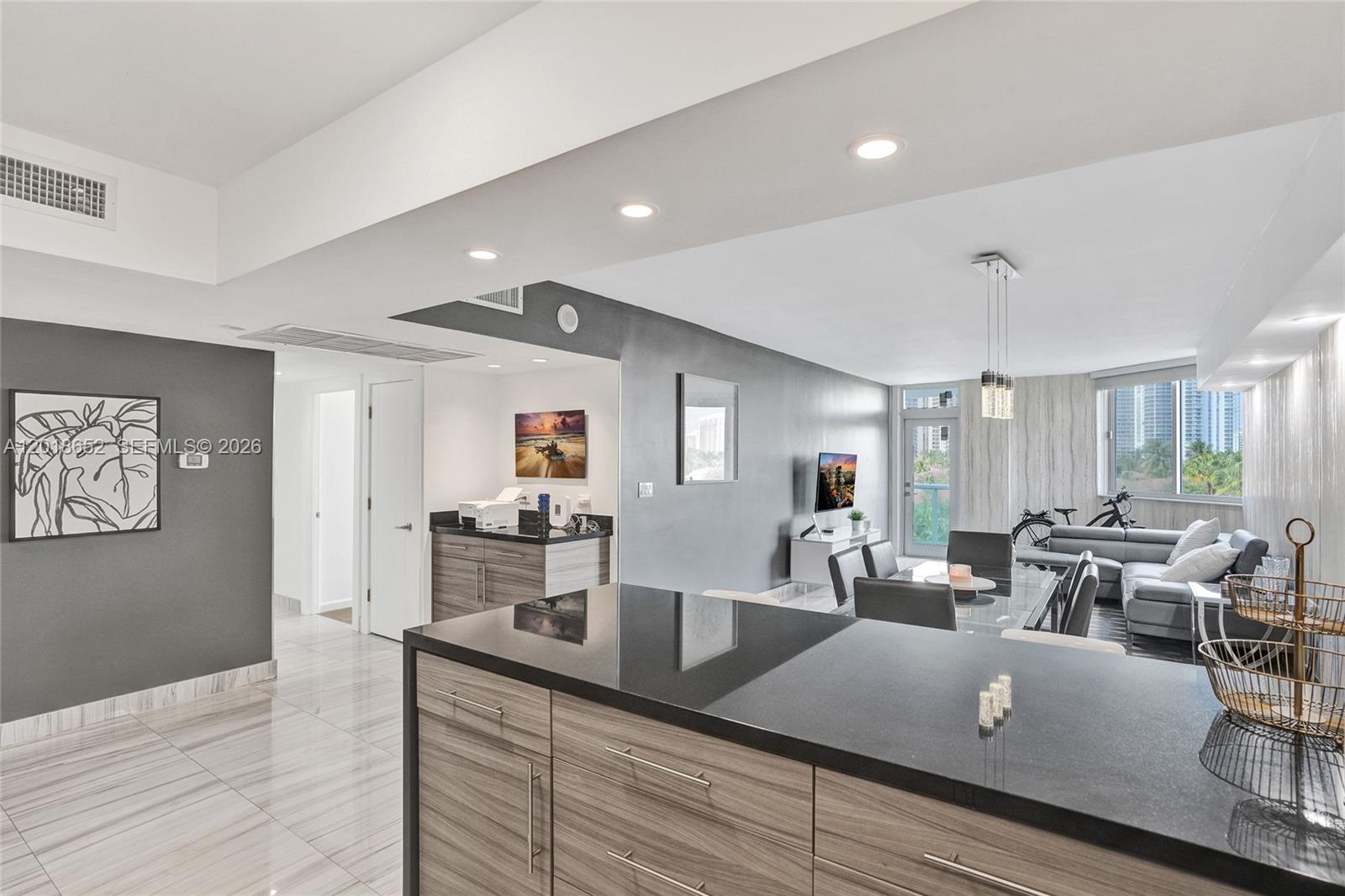 19370 Collins Avenue 426 Property Photo 14