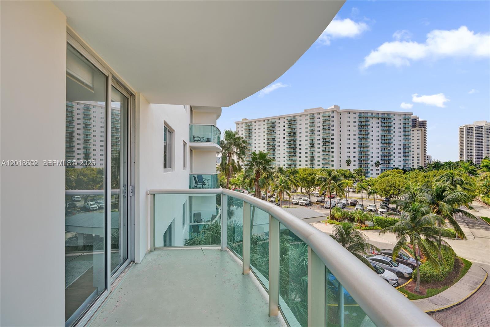 19370 Collins Avenue 426 Property Photo 33
