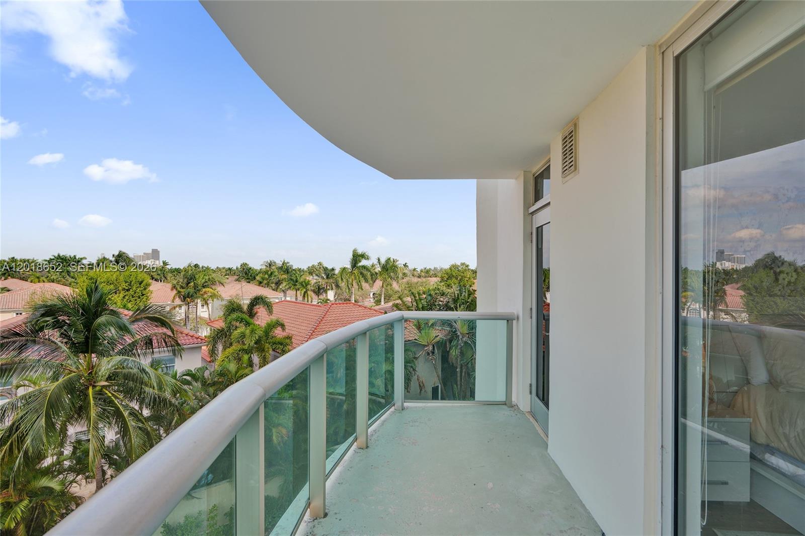 19370 Collins Avenue 426 Property Photo 34