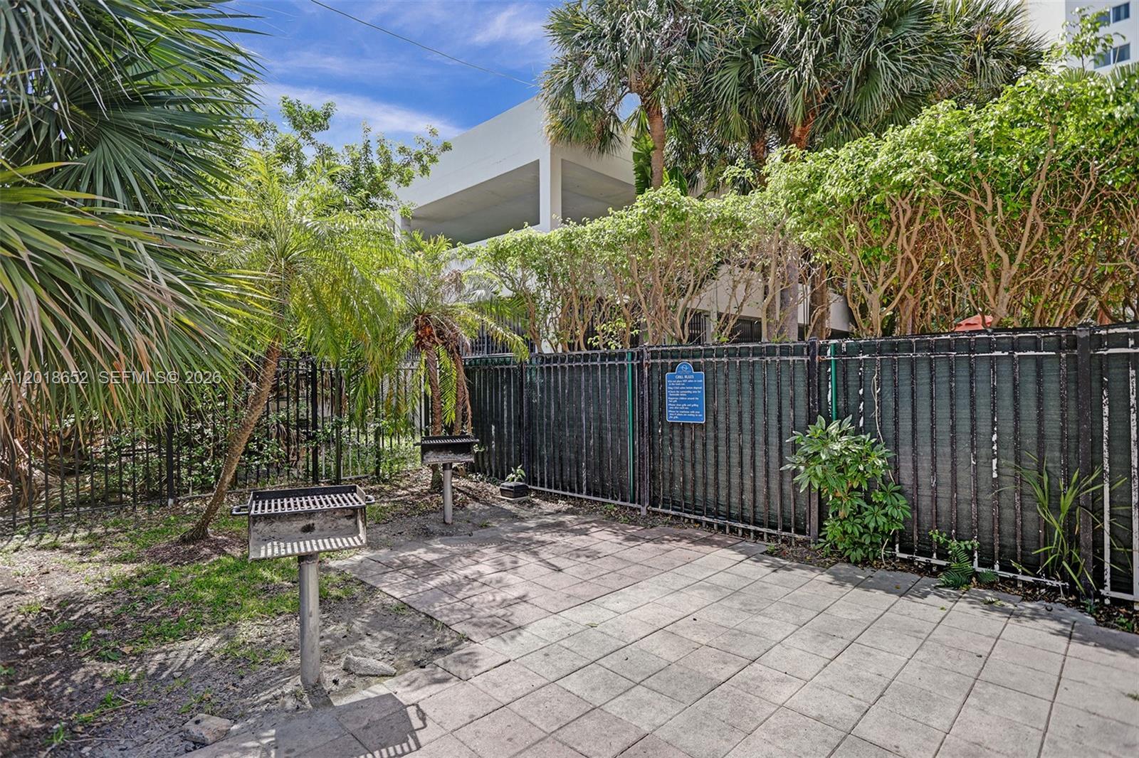 19370 Collins Avenue 426 Property Photo 44