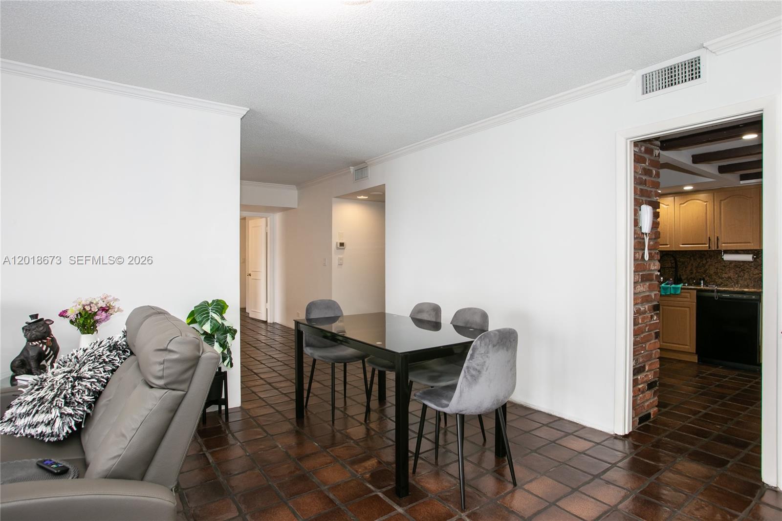1800 Ne 114th Street 1207 Property Photo 4