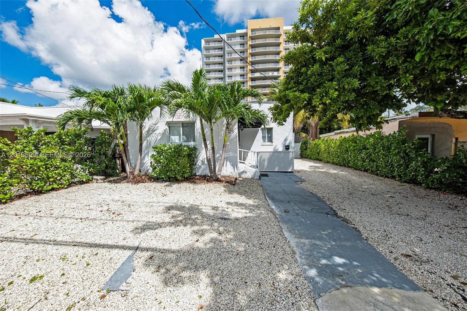 A12018699 Property Photo 6