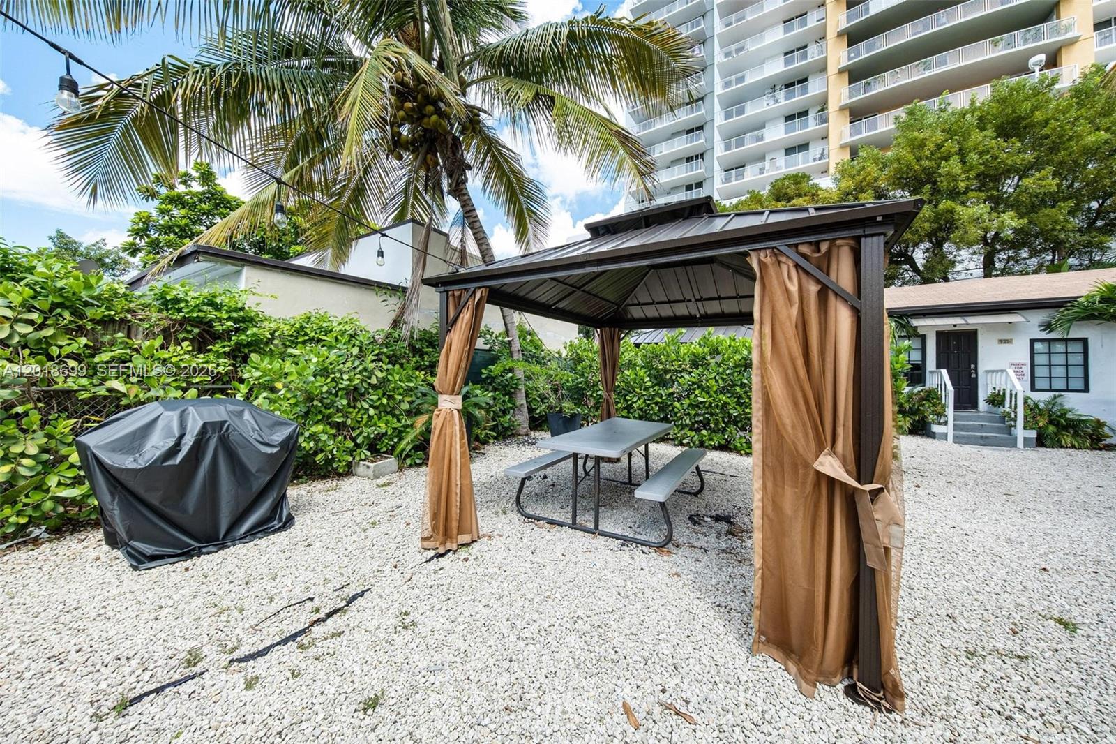 A12018699 Property Photo 10