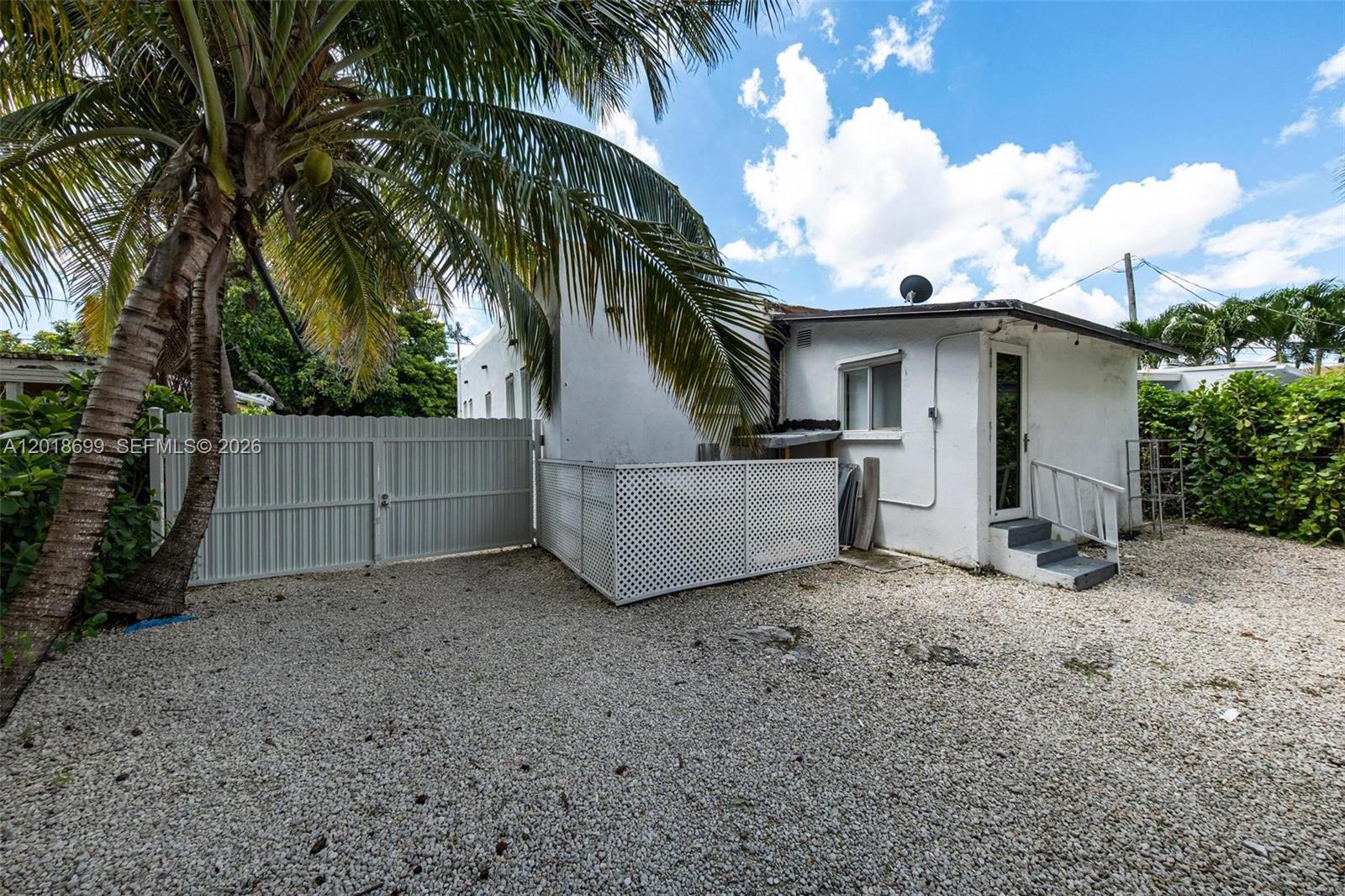 A12018699 Property Photo 15