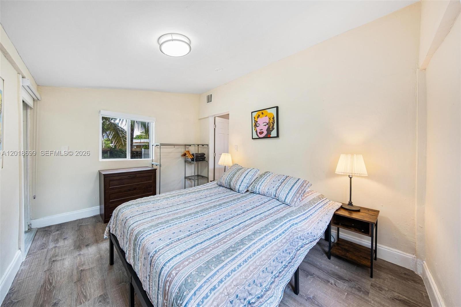 A12018699 Property Photo 26