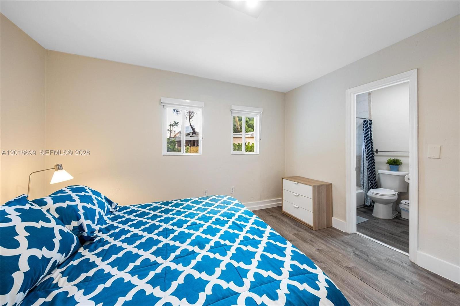 A12018699 Property Photo 41