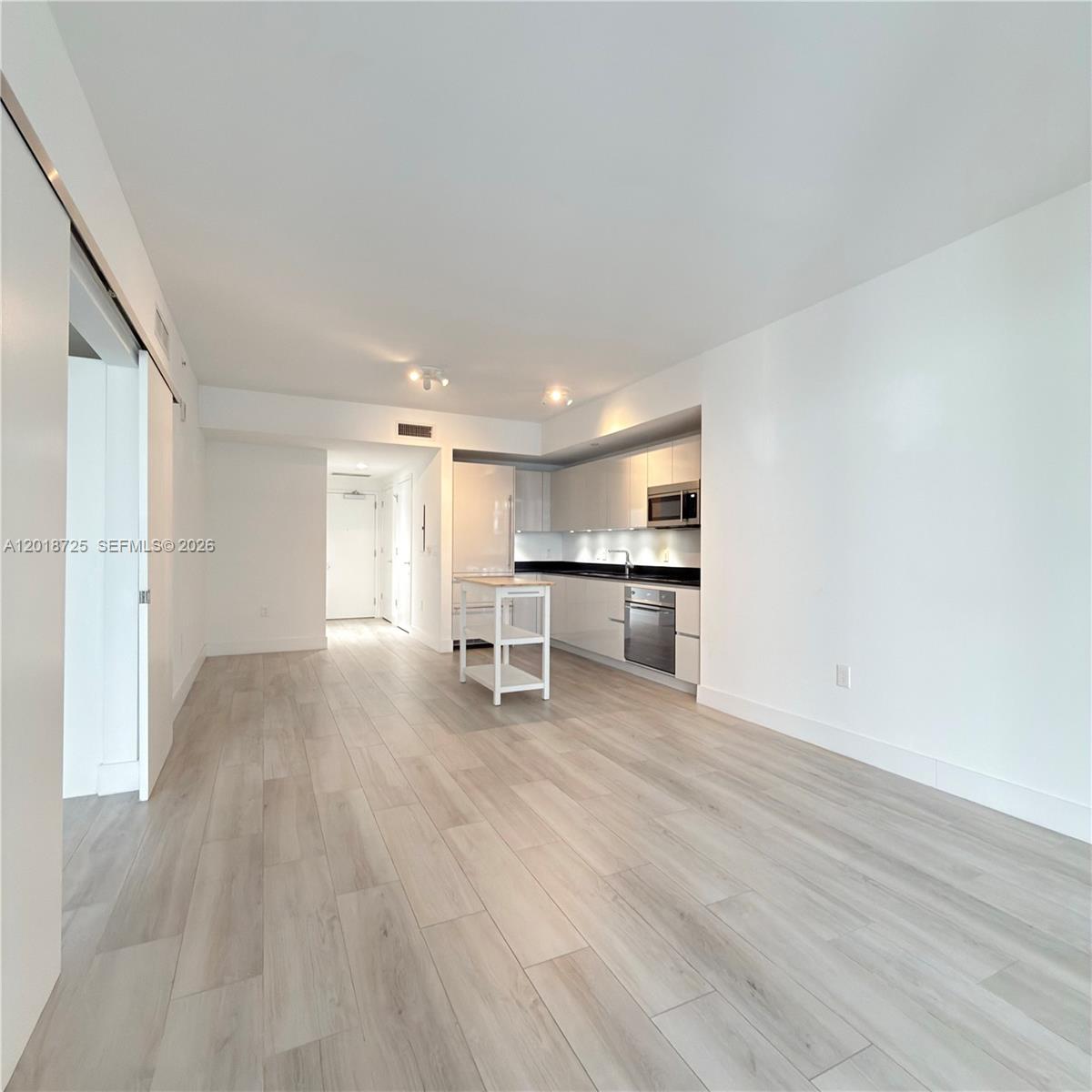 1010 Brickell Avenue 2208 Property Photo 1