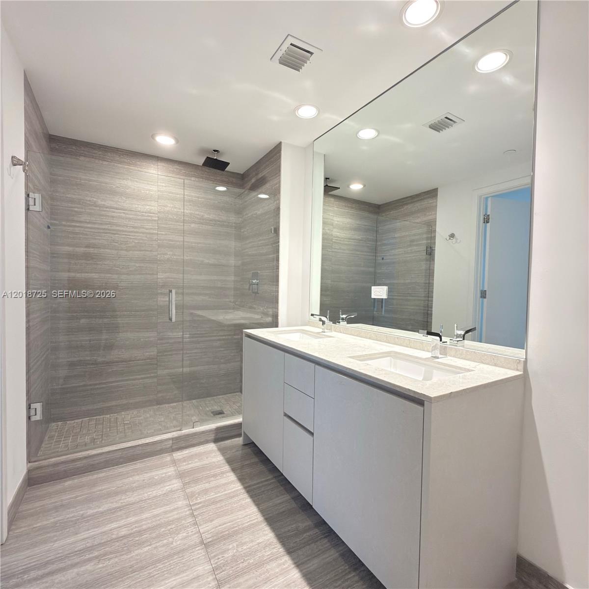 1010 Brickell Avenue 2208 Property Photo 12