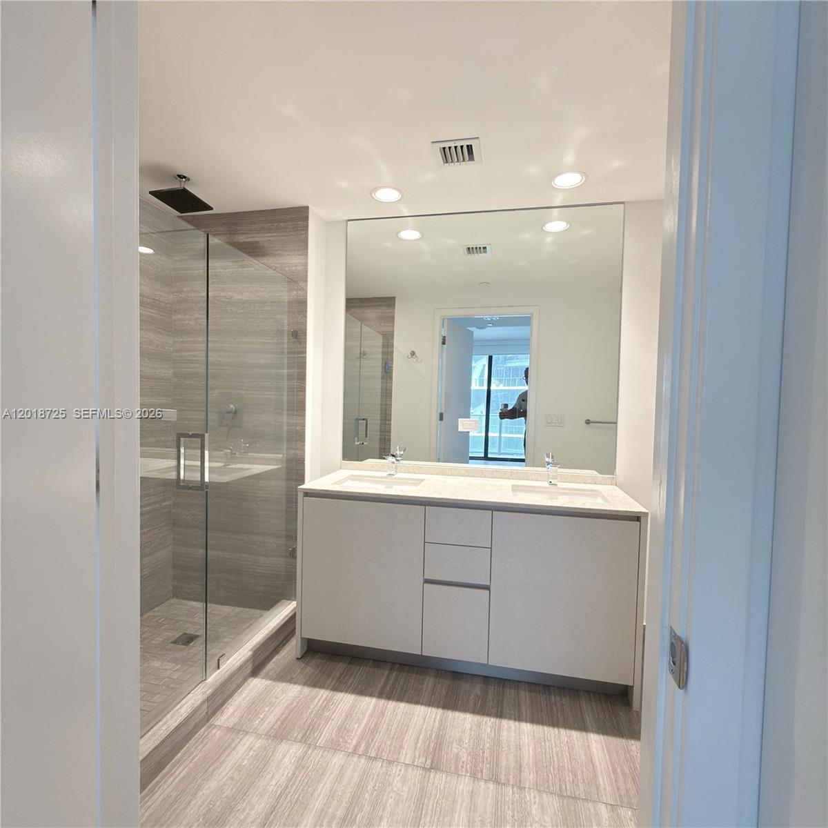 1010 Brickell Avenue 2208 Property Photo 14