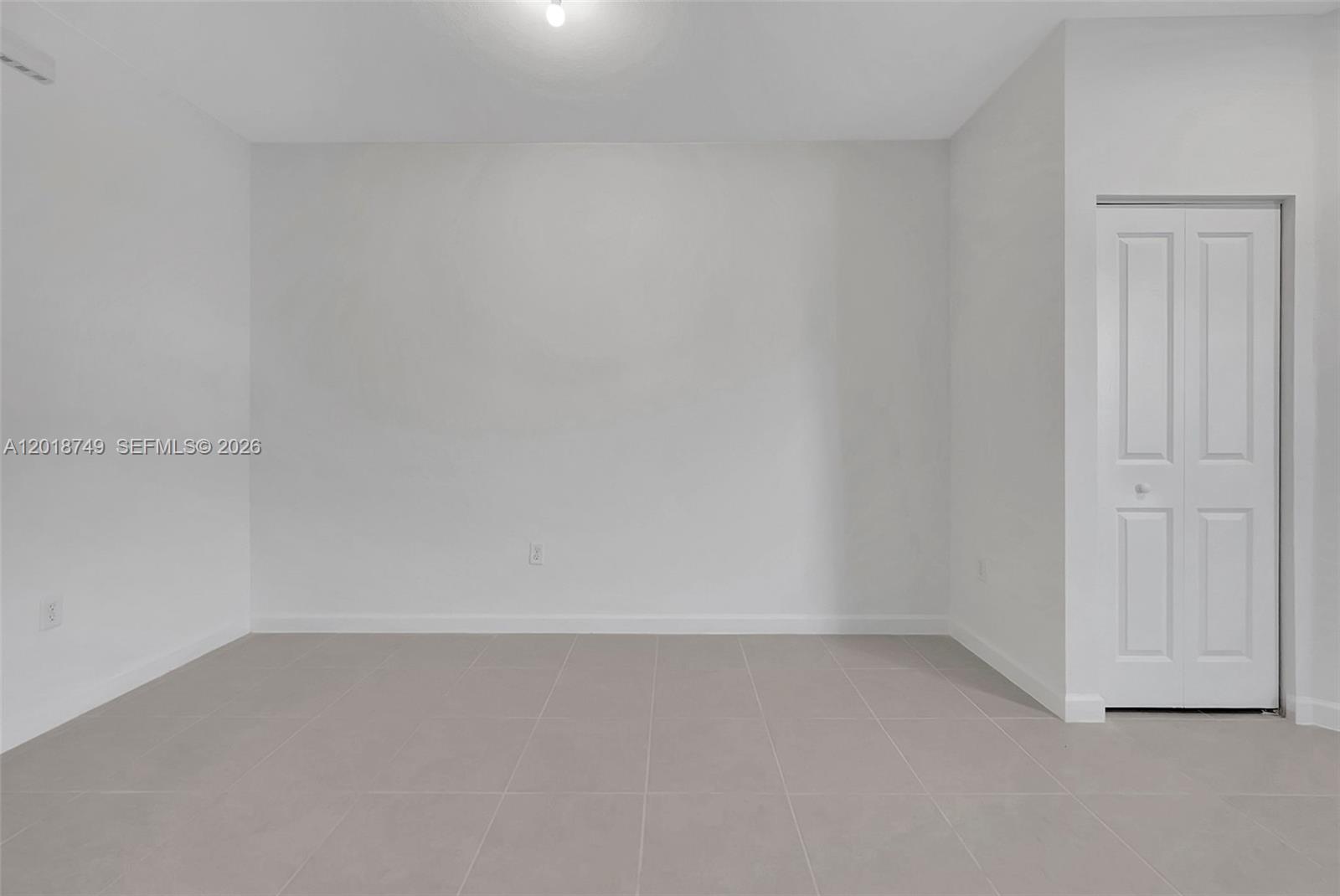 A12018749 Property Photo 7