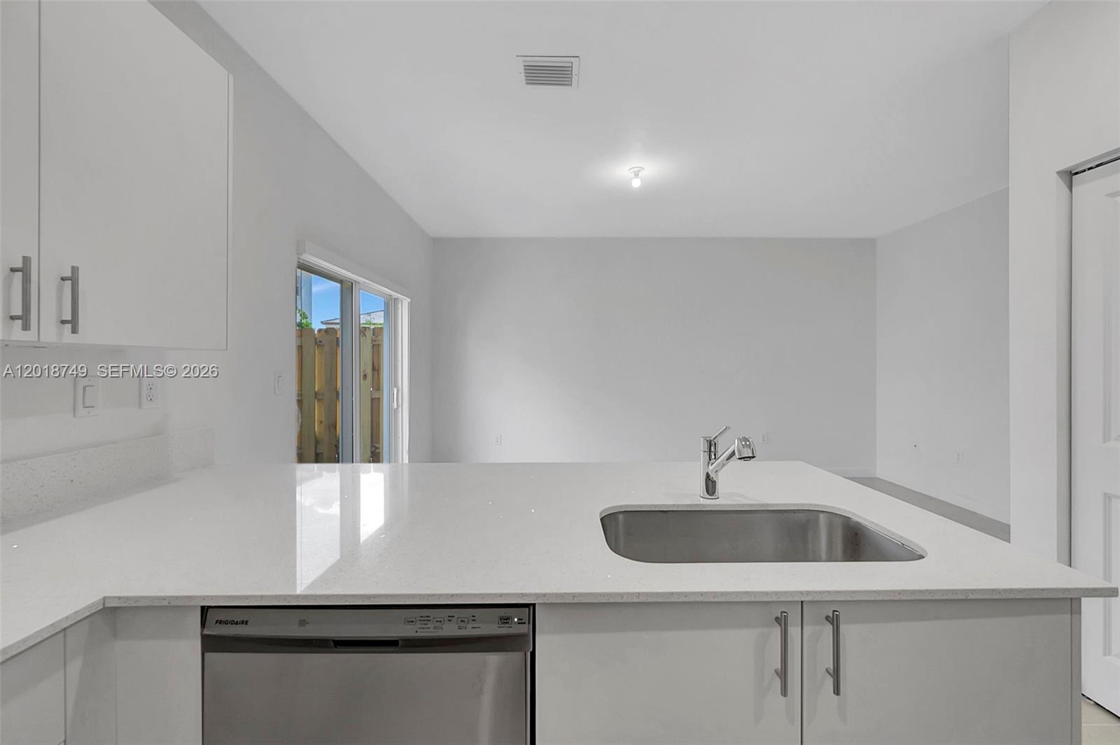 A12018749 Property Photo 13