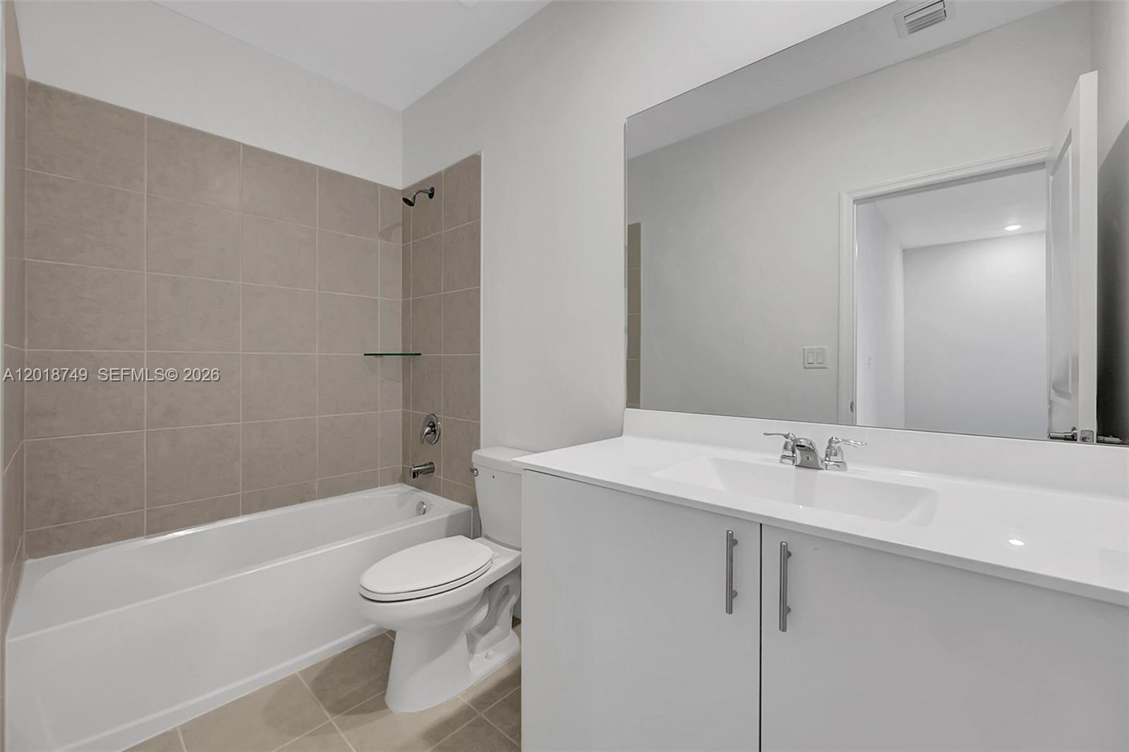 A12018749 Property Photo 20
