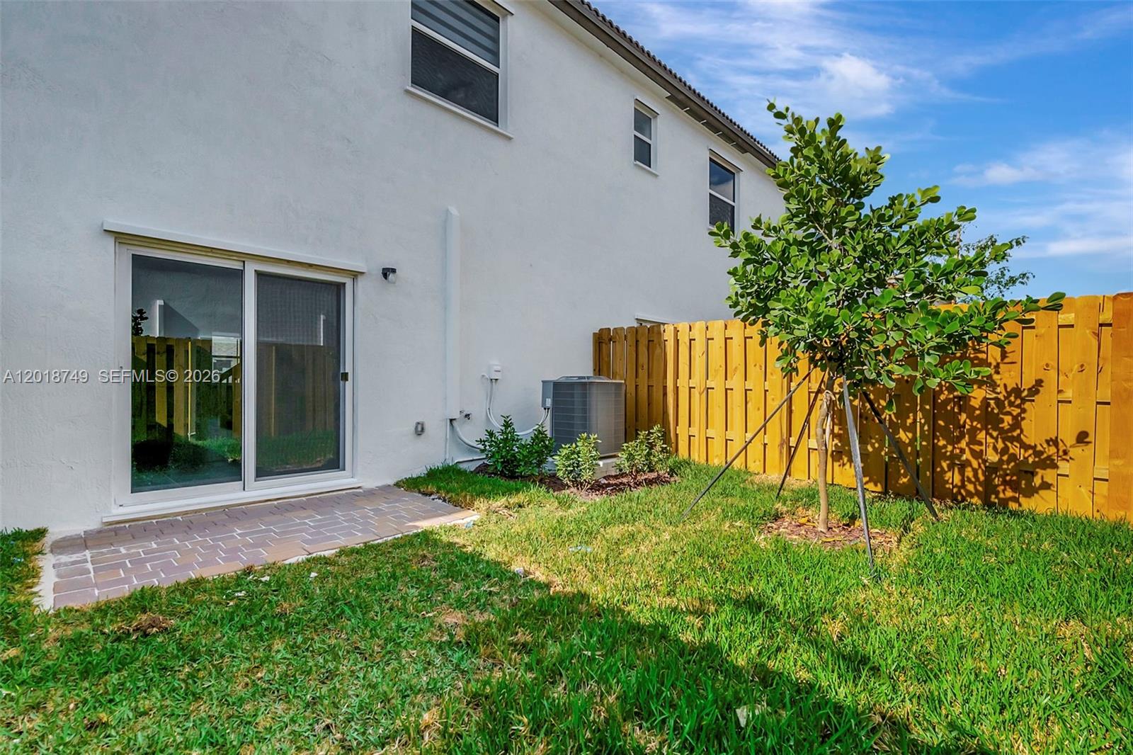 A12018749 Property Photo 30