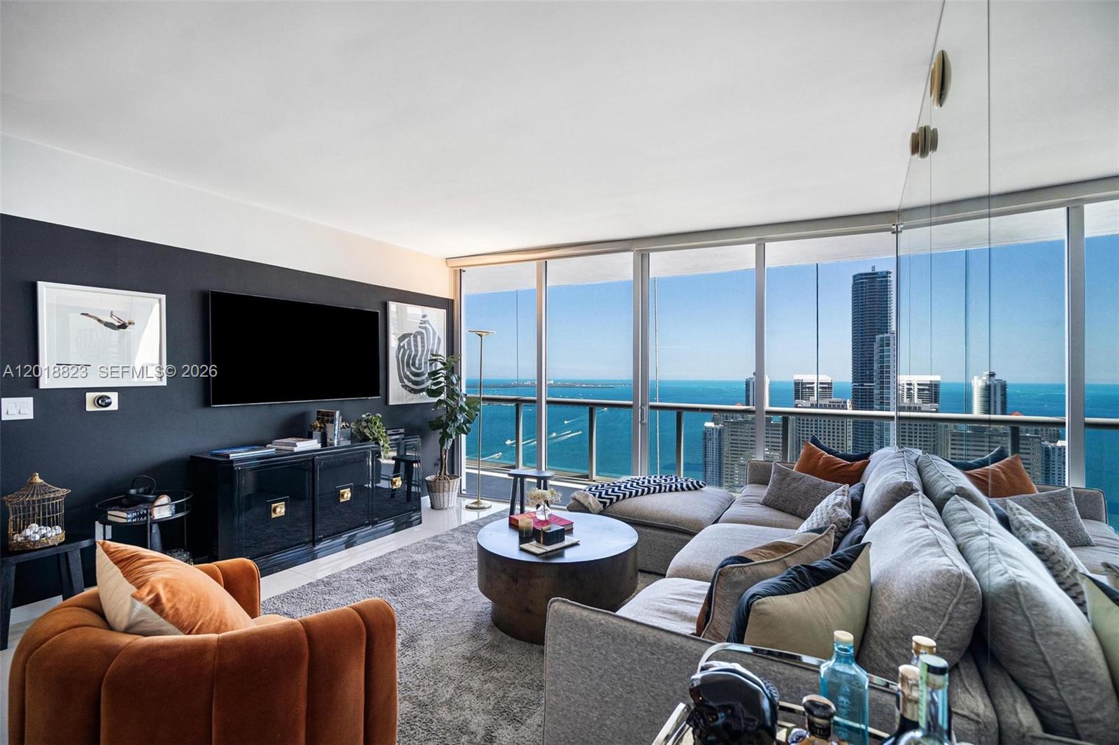 495 Brickell Avenue 4911 Property Photo 2