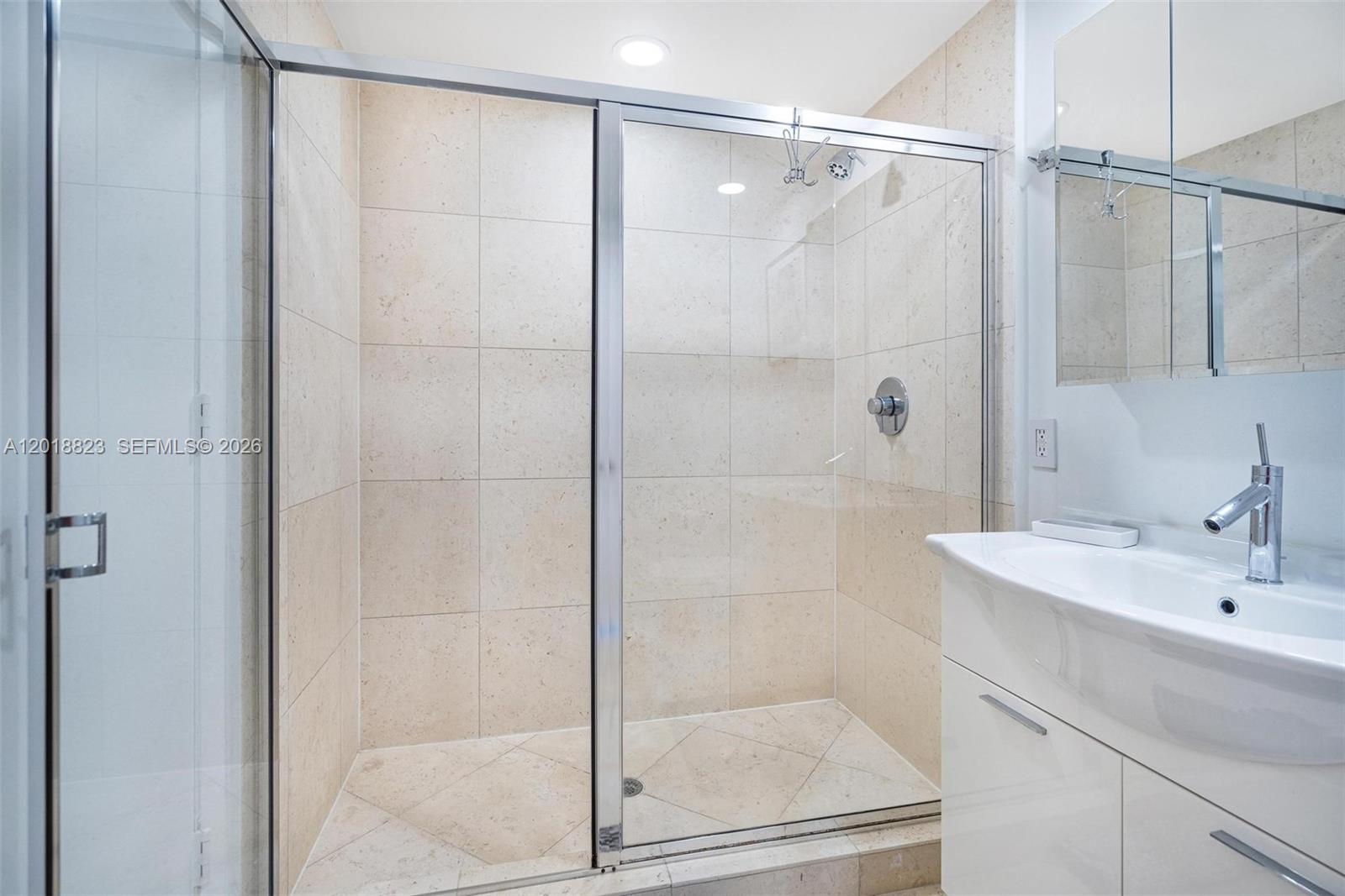 495 Brickell Avenue 4911 Property Photo 34