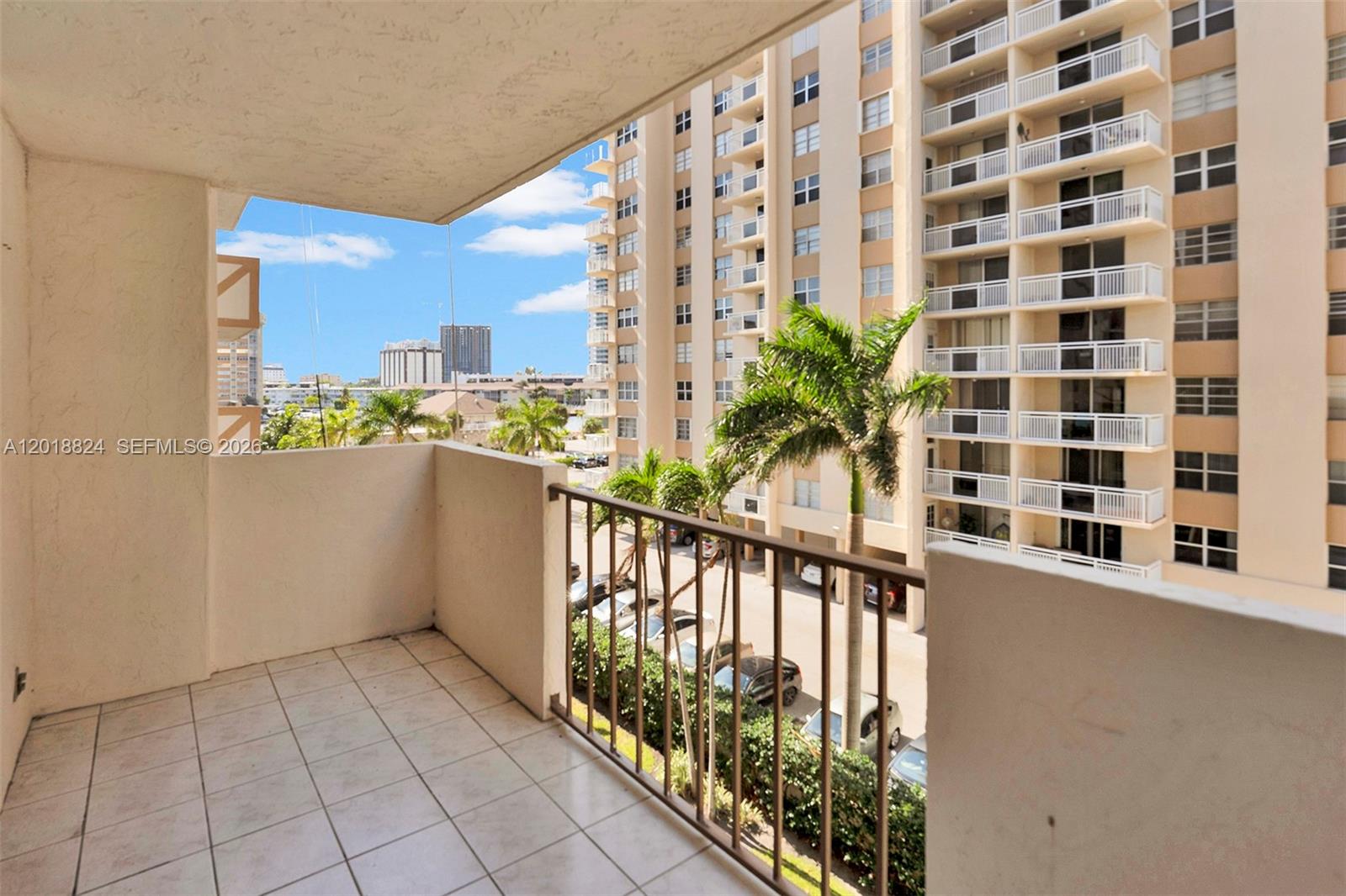 1865 S Ocean Drive 4c Property Photo 16