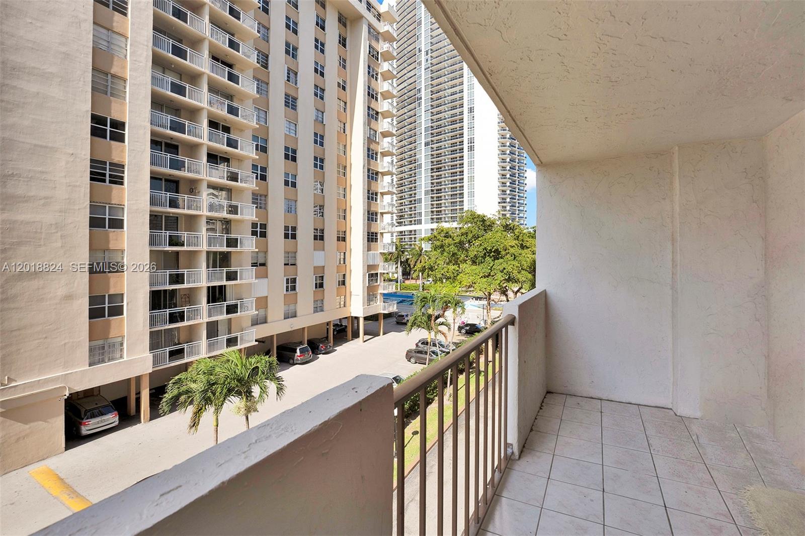 1865 S Ocean Drive 4c Property Photo 17