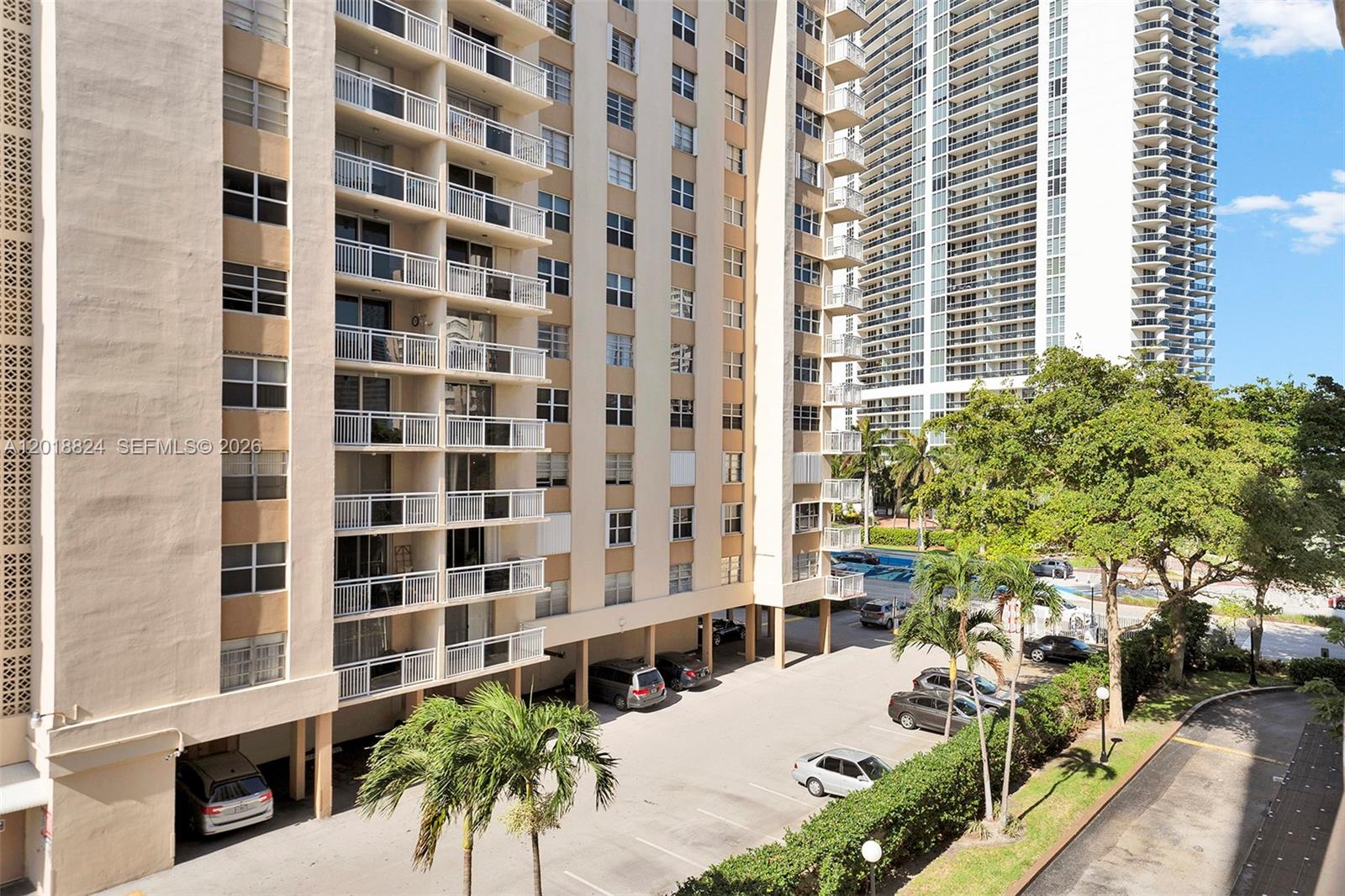 1865 S Ocean Drive 4c Property Photo 18