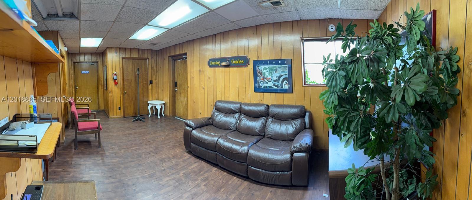 A12018885 Property Photo 9