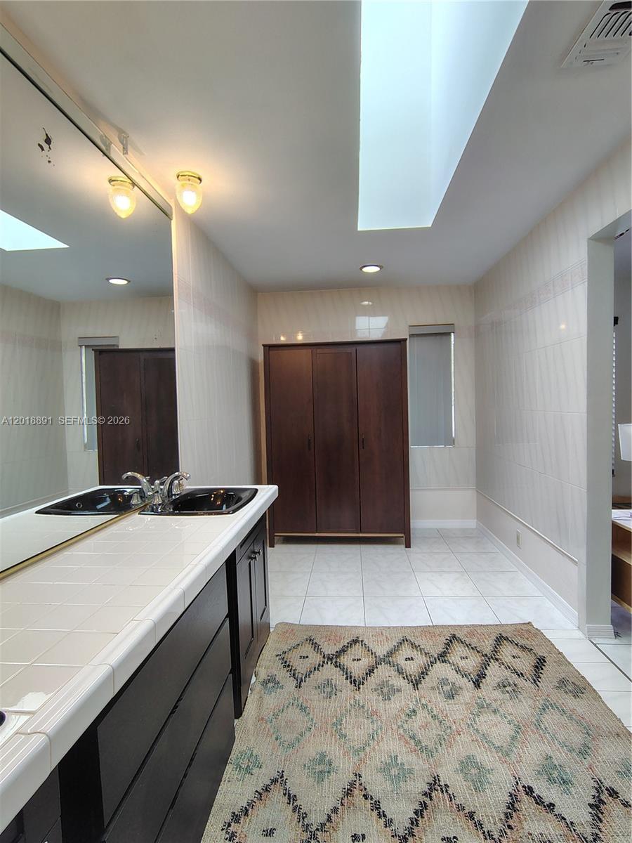 A12018891 Property Photo 10