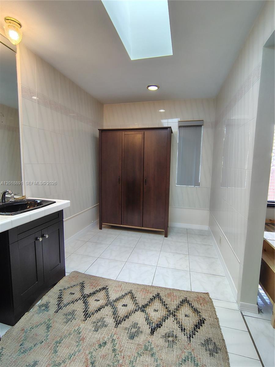 A12018891 Property Photo 12