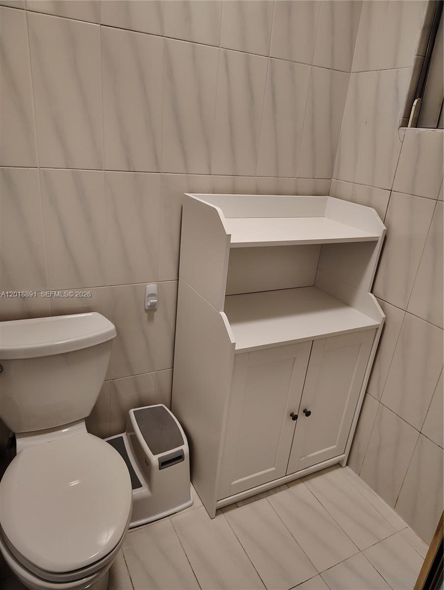 A12018891 Property Photo 19