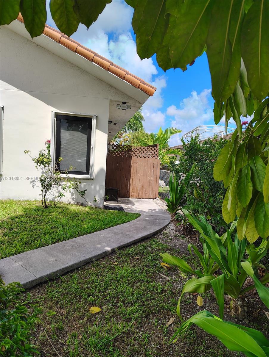 A12018891 Property Photo 28