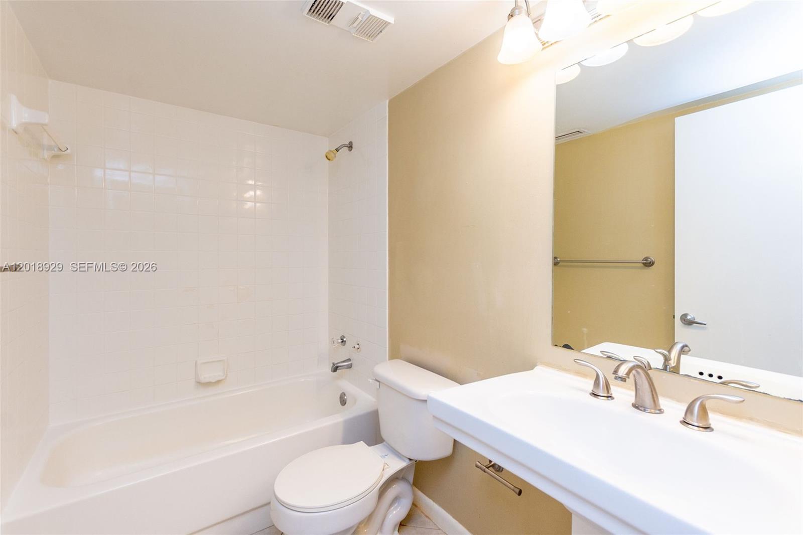 5721 Riverside Drive 202b5 Property Photo 32