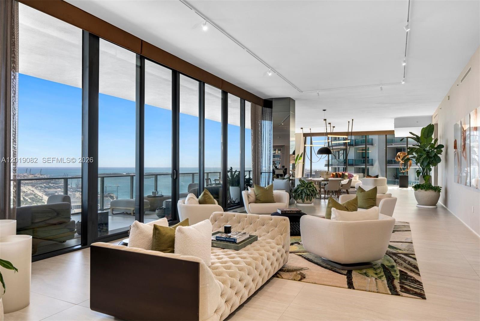 1000 Biscayne Boulevard 5101 Property Photo 12