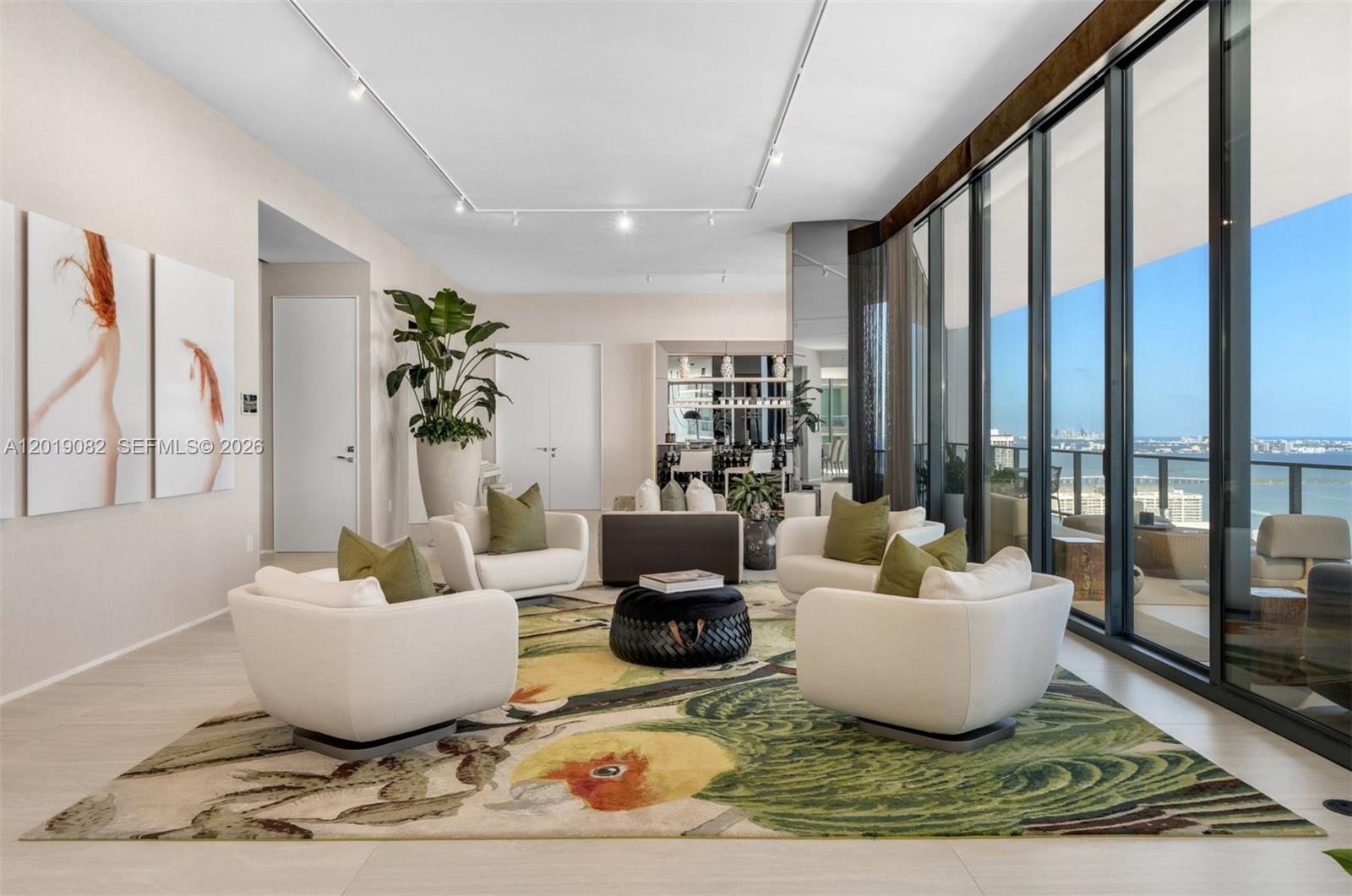 1000 Biscayne Boulevard 5101 Property Photo 14